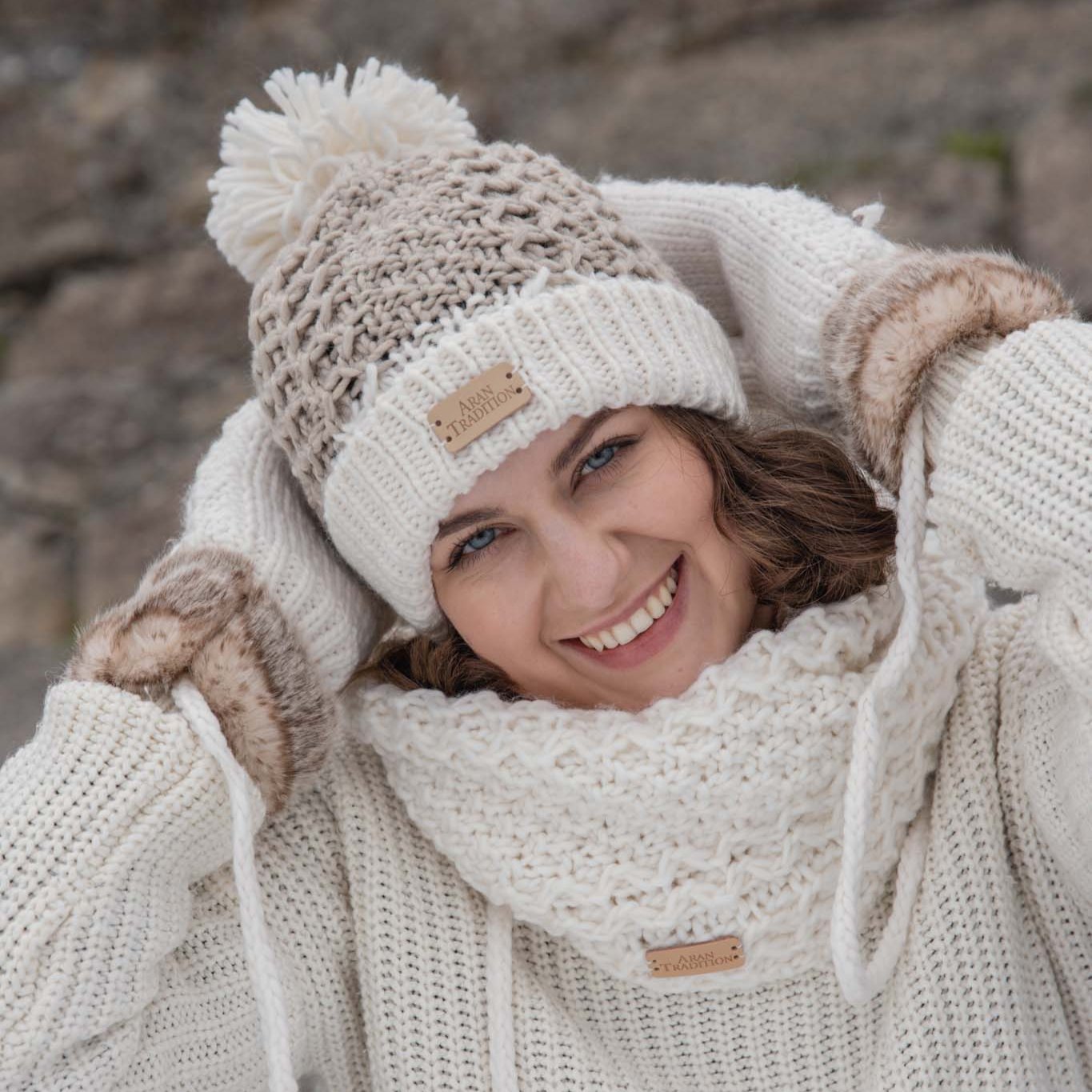 Stay Cozy & Luxurious with Aran Cable Fur Trim Mittens