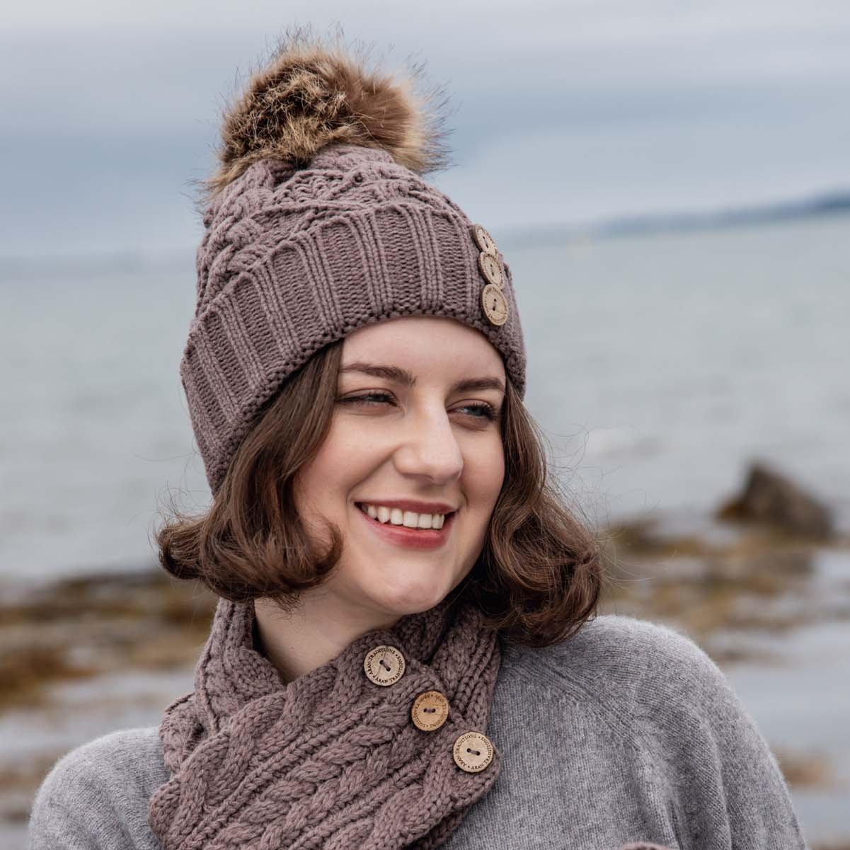 Fisherman Stitch Pom Pom Hat | Chunky Rib Knit with Faux Fur Pom Pom