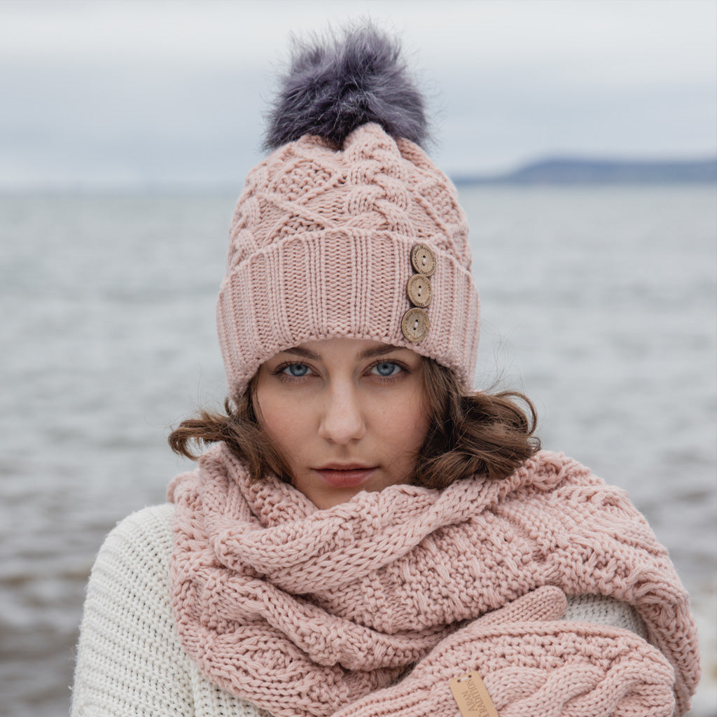 Fisherman Stitch Pom Pom Hat | Chunky Rib Knit with Faux Fur Pom Pom