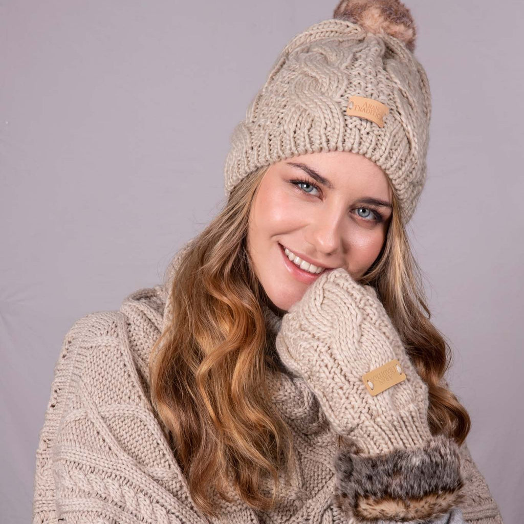Stay Cozy & Luxurious with Aran Cable Fur Trim Mittens
